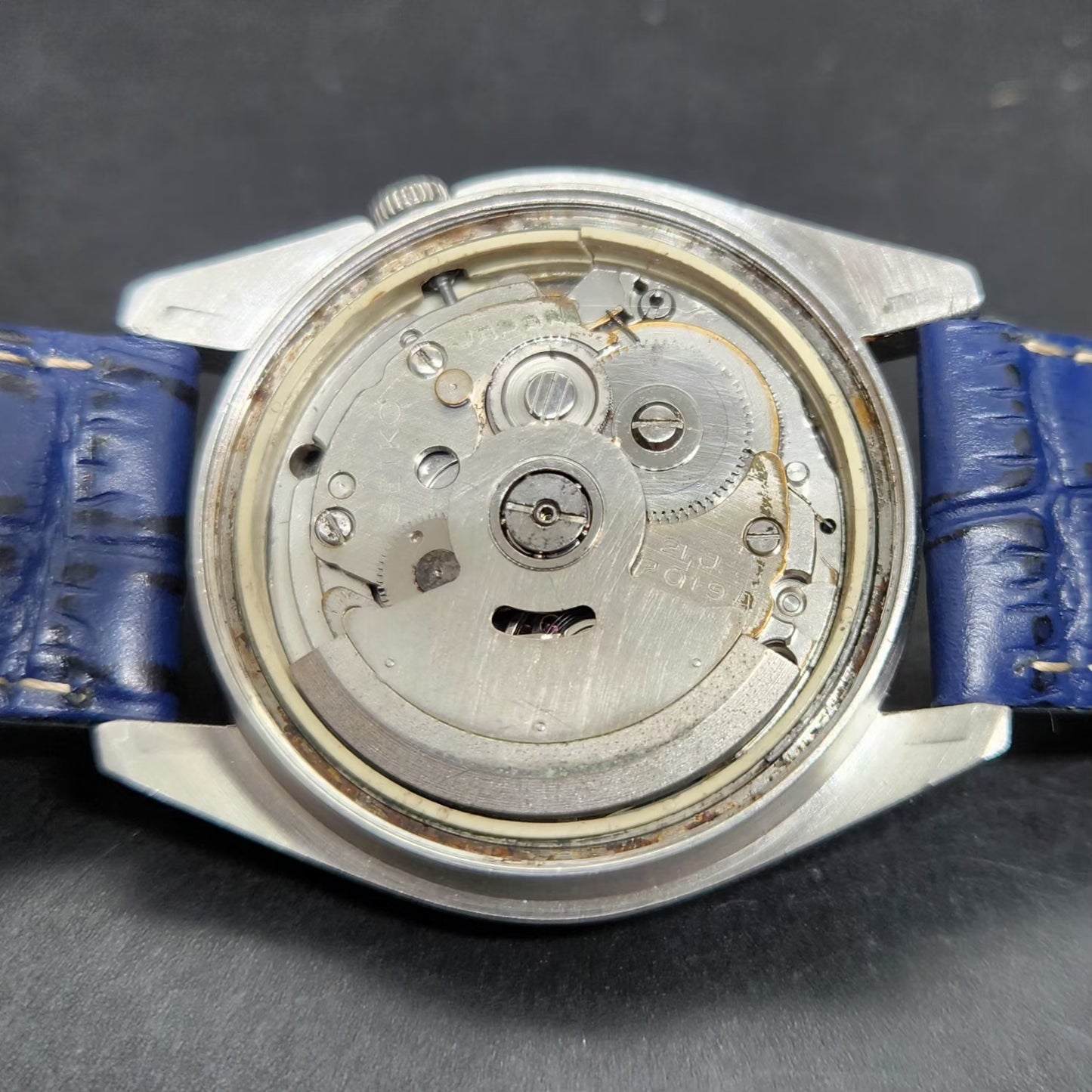 Vintage 1976 Original Seiko 5 Automatic 7019-7100 Blue Face 21 Jewels Day-Date Japanese Men's Wrist Watch VS55
