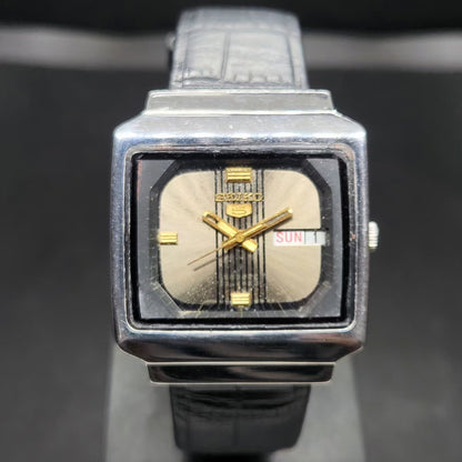 Vintage 1980Original Seiko 5 Automatic 6309 Silver Face 17 Jewels Day-Date Japanese Men's Wrist Watch VS56