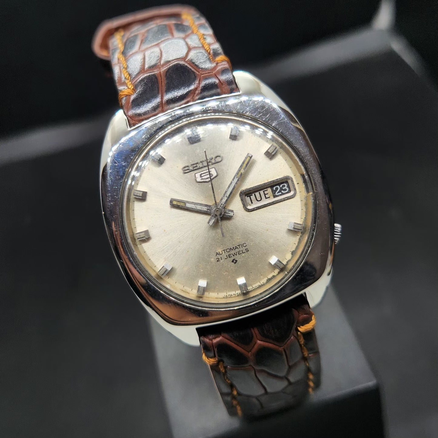 Vintage 1968 Original Seiko 5 Automatic 6119-7090 Silver Face 21 Jewels Day-Date Japanese Men's Wrist Watch VS59