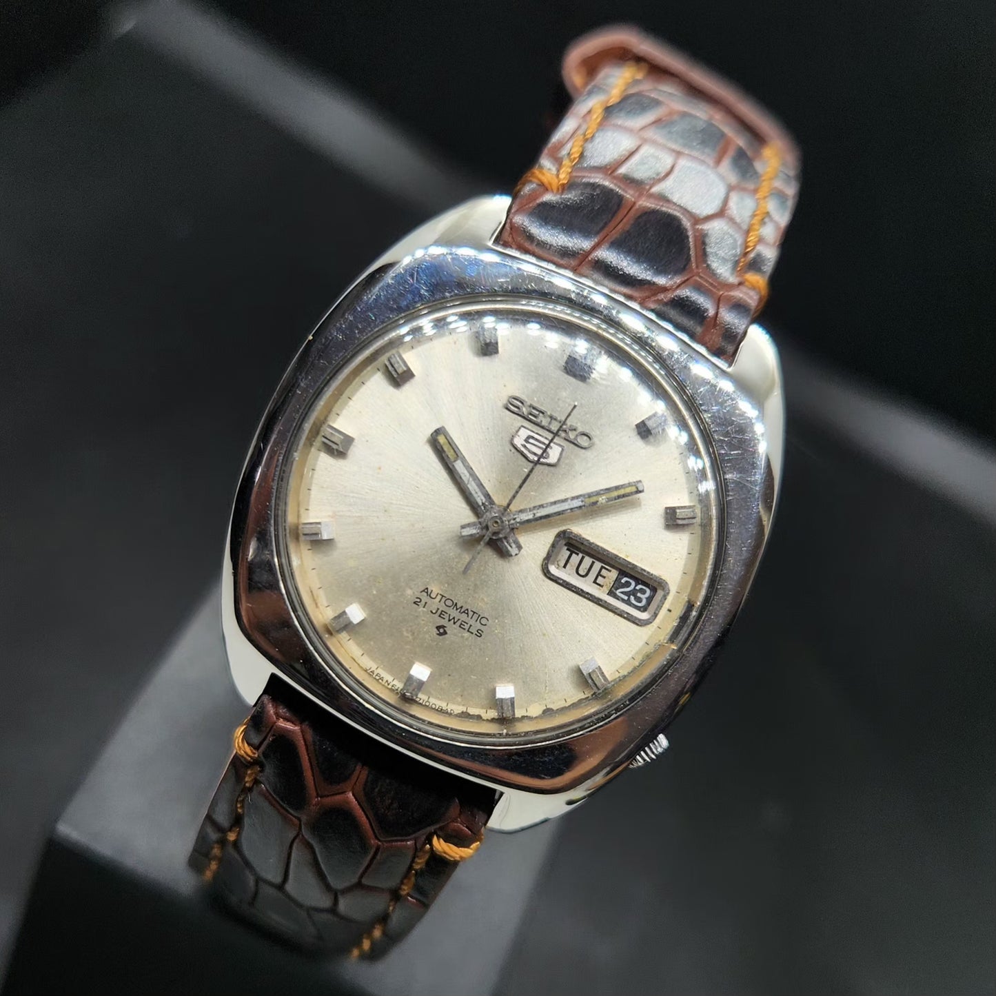 Vintage 1968 Original Seiko 5 Automatic 6119-7090 Silver Face 21 Jewels Day-Date Japanese Men's Wrist Watch VS59