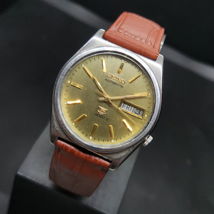 Vintage 1983 Original Seiko 5 Automatic 7009-6000 Gold Face 17 Jewels Day-Date Japanese Men's Wrist Watch VS60