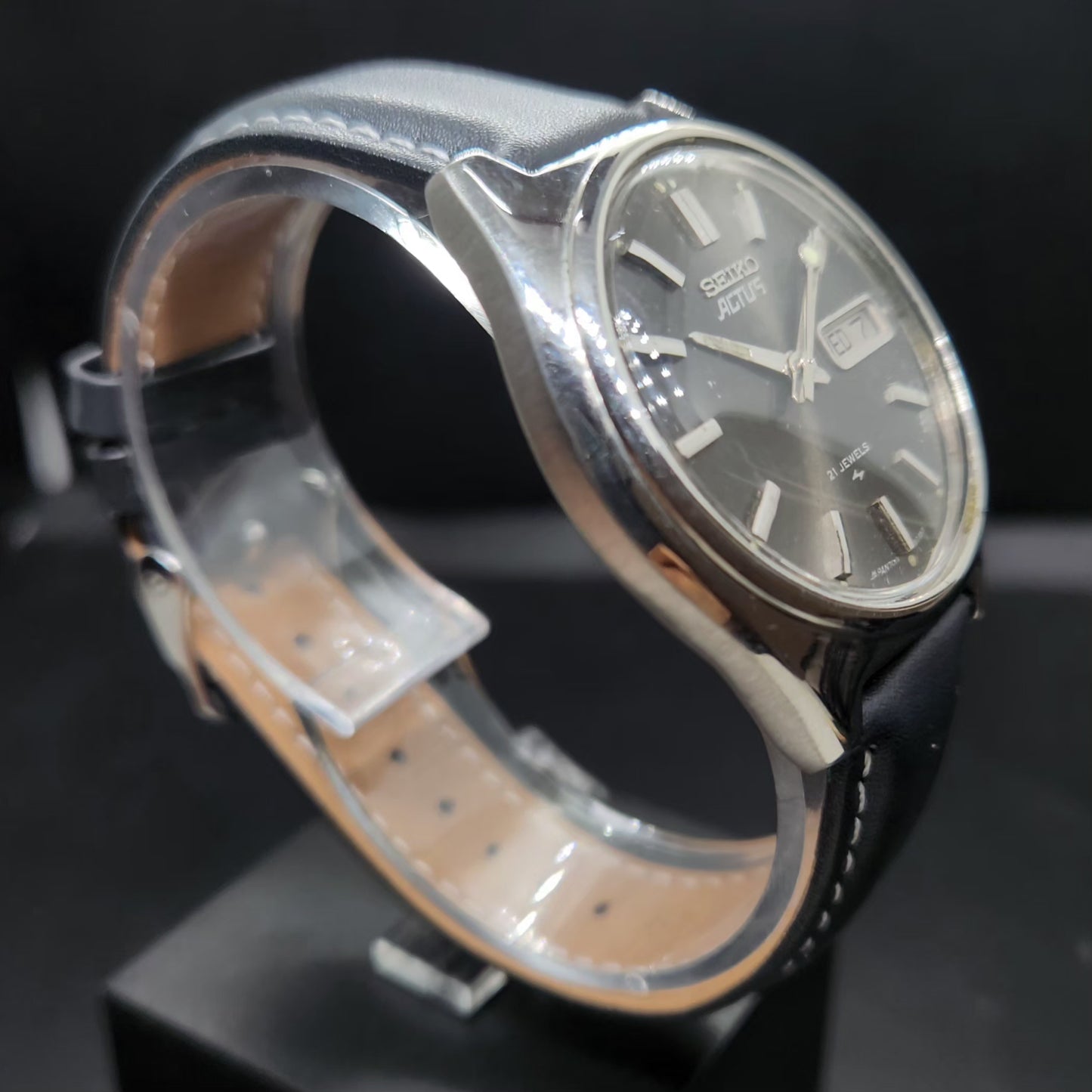 Vintage 1976 Original Seiko Actus Automatic 7019-8010 Black Face 21 Jewels Day-Date Japanese Men's Wrist Watch VS62