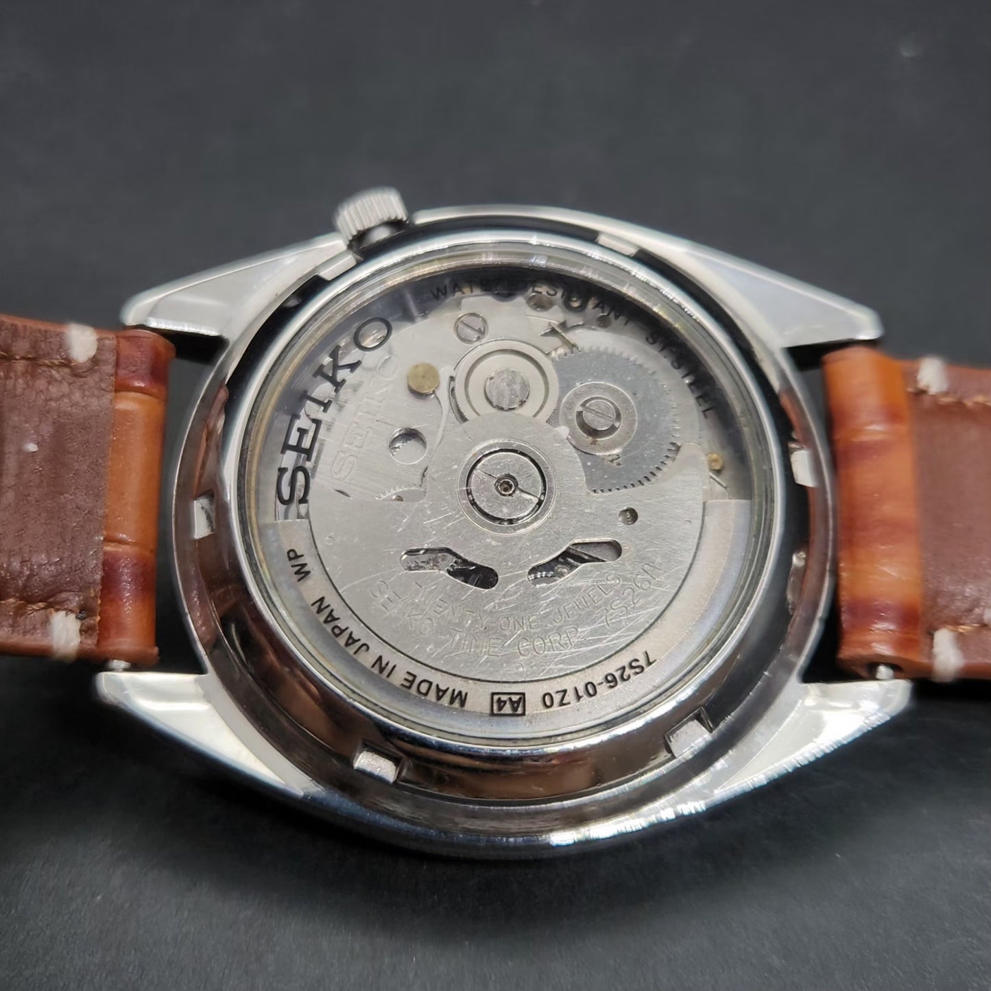 Vintage 1983 Original Seiko 5 Automatic 7S26-01Z0 Gold Face 21 Jewels Day-Date Japanese Men's Wrist Watch VS63