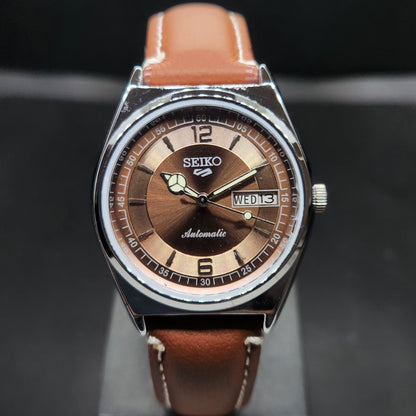 Vintage Mod Seiko 5 Automatic 17 Jewels Cal. 6309 Brown Face Brown Leather Band Day-Date Men's Wrist Watch VS65