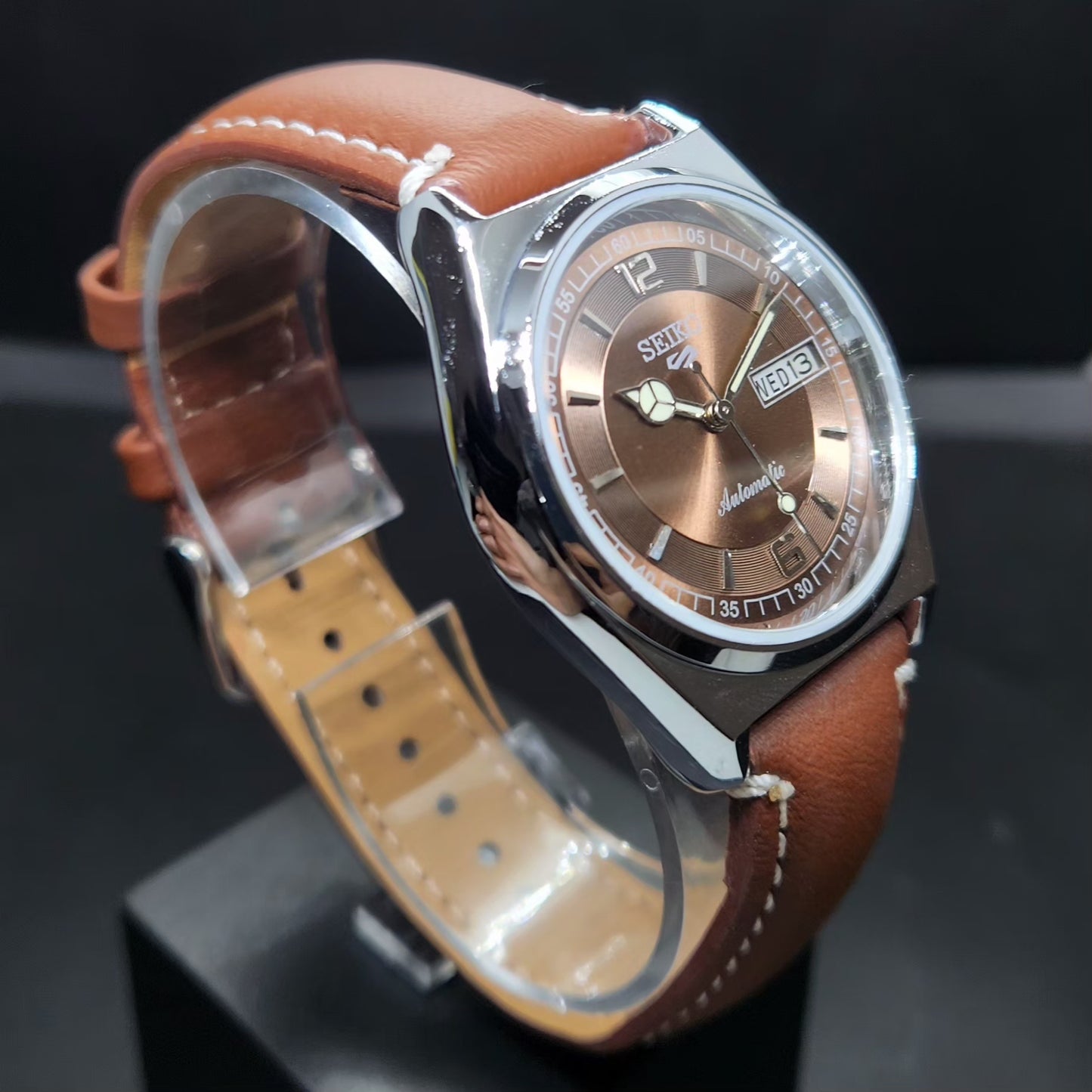 Vintage Mod Seiko 5 Automatic 17 Jewels Cal. 6309 Brown Face Brown Leather Band Day-Date Men's Wrist Watch VS65