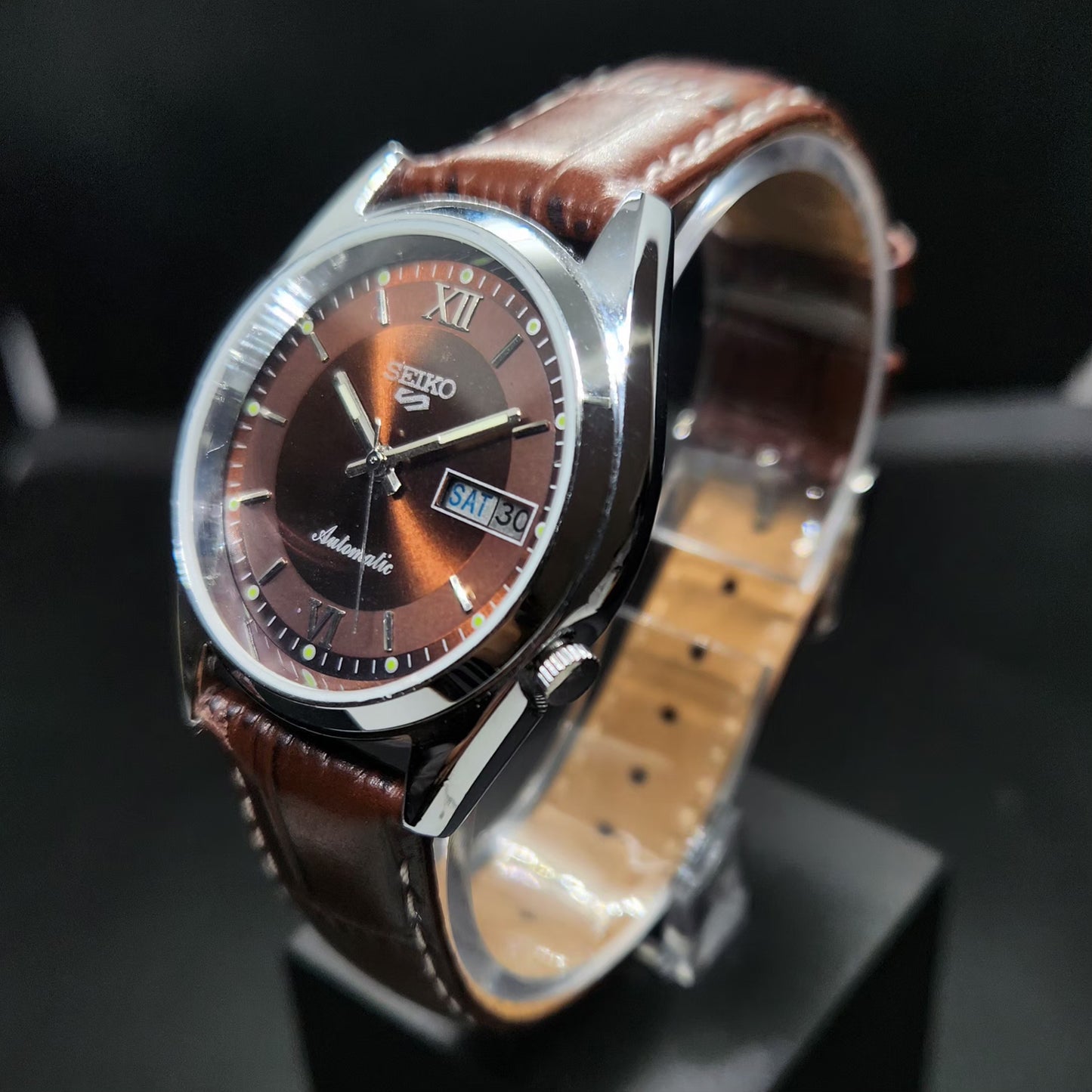 Vintage Mod Seiko 5 Automatic 17 Jewels Cal. 7009 Brown Face Brown Leather Band Day-Date Men's Wrist Watch VS67