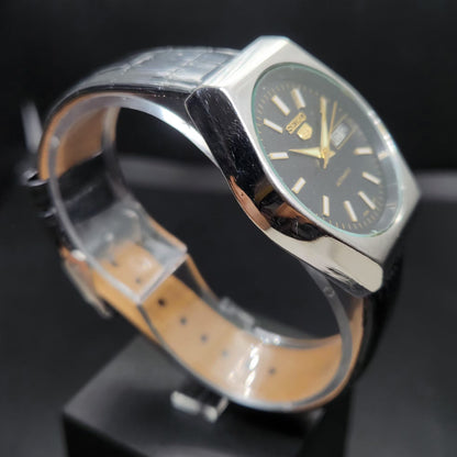 Vintage 1976 Original Seiko 5 Automatic 6309-8920 Black Face 17 Jewels Day-Date Japanese Men's Wrist Watch VS68