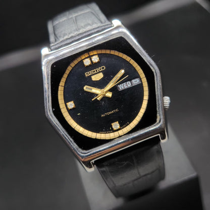 Vintage 1982 Original Seiko 5 Automatic 6309-5630 Black Face 17 Jewels Day-Date Japanese Men's Wrist Watch VS70