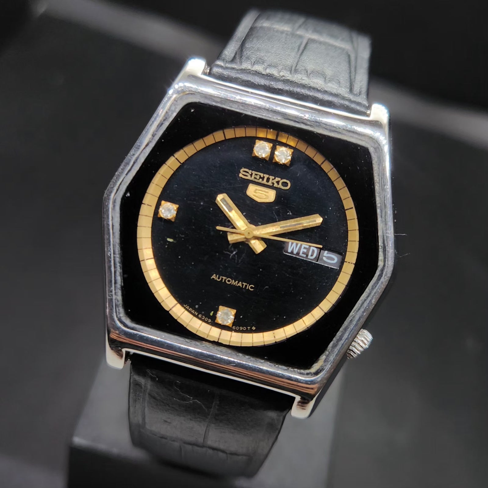 Vintage 1982 Original Seiko 5 Automatic 6309-5630 Black Face 17 Jewels Day-Date Japanese Men's Wrist Watch VS70