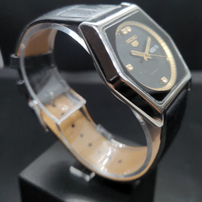 Vintage 1982 Original Seiko 5 Automatic 6309-5630 Black Face 17 Jewels Day-Date Japanese Men's Wrist Watch VS70