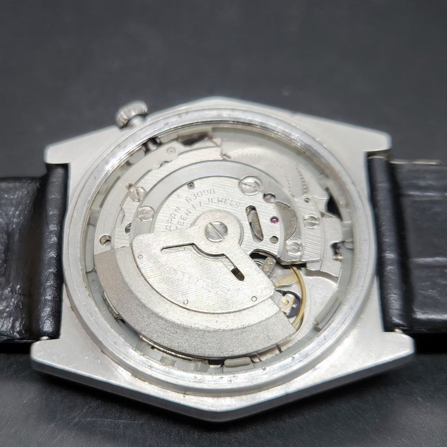 Vintage 1982 Original Seiko 5 Automatic 6309-5630 Black Face 17 Jewels Day-Date Japanese Men's Wrist Watch VS70