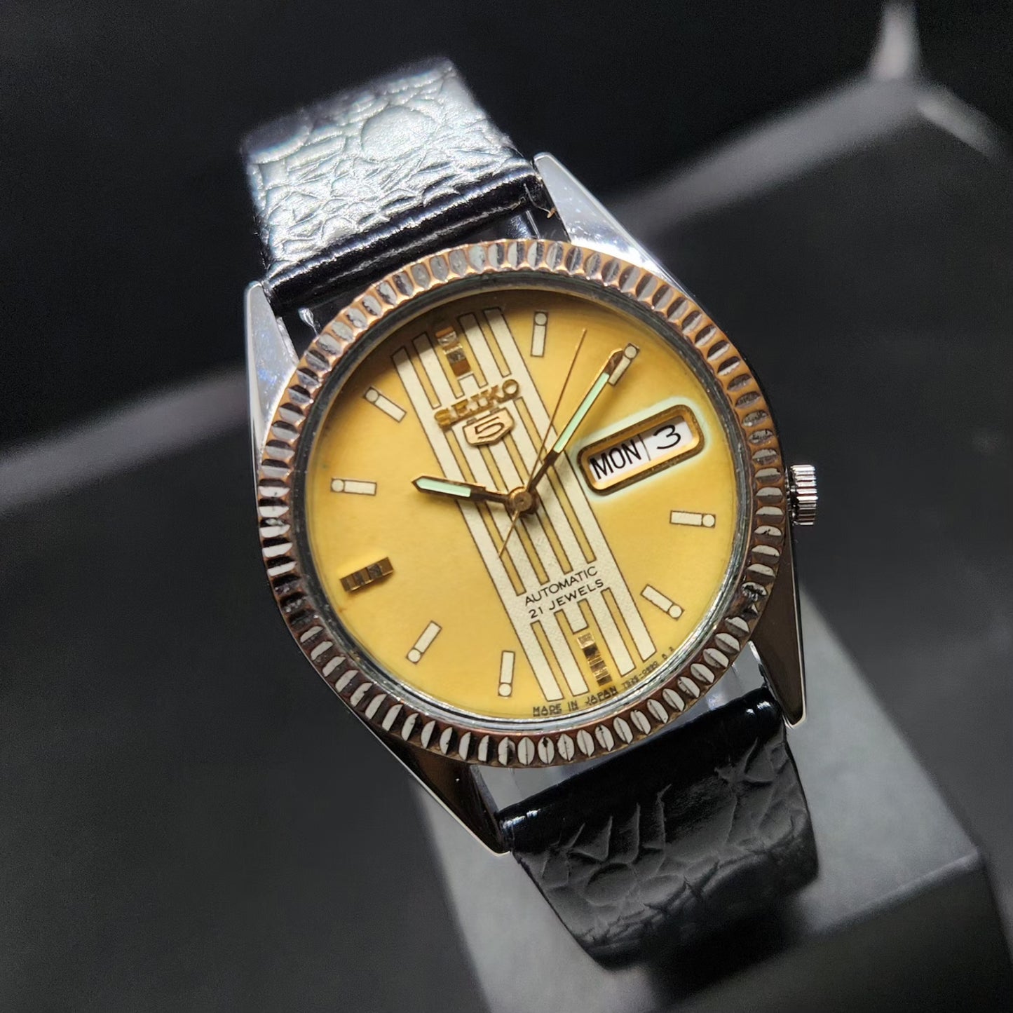 Vintage 1999 Original Seiko 5 Automatic 7s26-3040 Gold Face 21 Jewels Day-Date Japanese Men's Wrist Watch VS71
