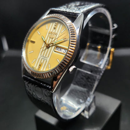Vintage 1999 Original Seiko 5 Automatic 7s26-3040 Gold Face 21 Jewels Day-Date Japanese Men's Wrist Watch VS71