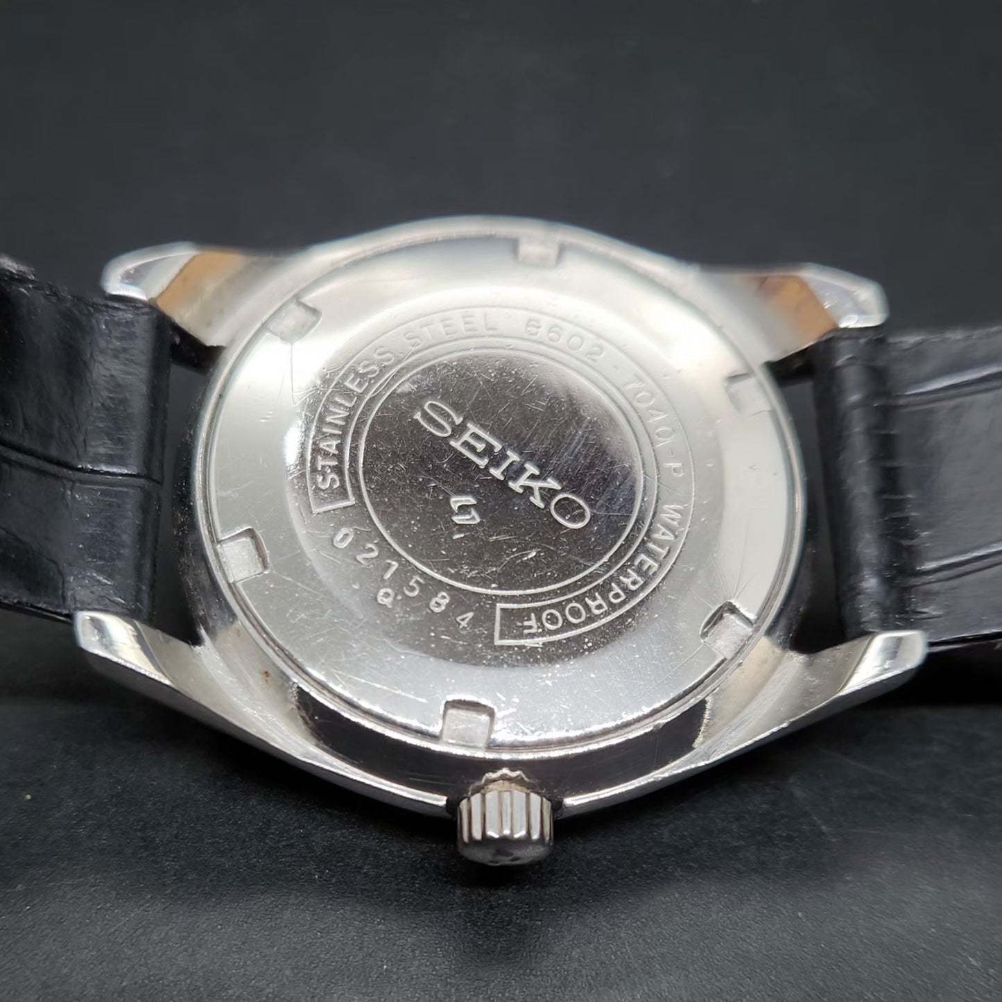 Vintage 1970 Original Seiko 5 Automatic 6602-7040 Black Face 17 Jewels Date Japanese Men's Wrist Watch VS72