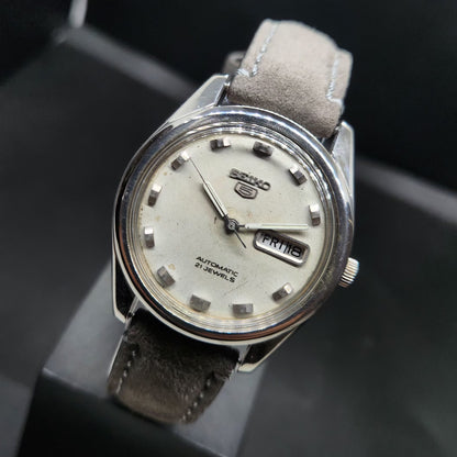 Vintage 1984 Original Seiko 5 Automatic 6309-8800 Grey Face 17 Jewels Day-Date Japanese Men's Wrist Watch VS76
