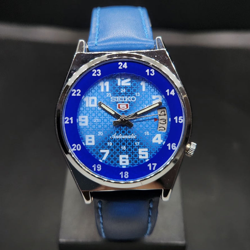 Vintage Mod Seiko 5 Automatic 17 Jewels Cal. 7009 Blue Face Blue Leather Band Date Men's Wrist Watch VS77