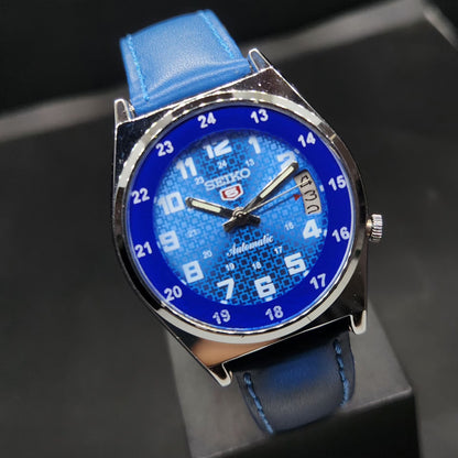 Vintage Mod Seiko 5 Automatic 17 Jewels Cal. 7009 Blue Face Blue Leather Band Date Men's Wrist Watch VS77