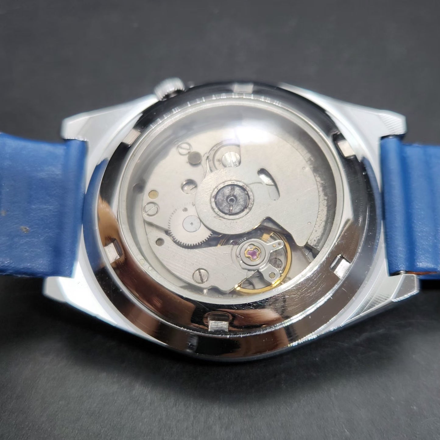 Vintage Mod Seiko 5 Automatic 17 Jewels Cal. 7009 Blue Face Blue Leather Band Date Men's Wrist Watch VS77