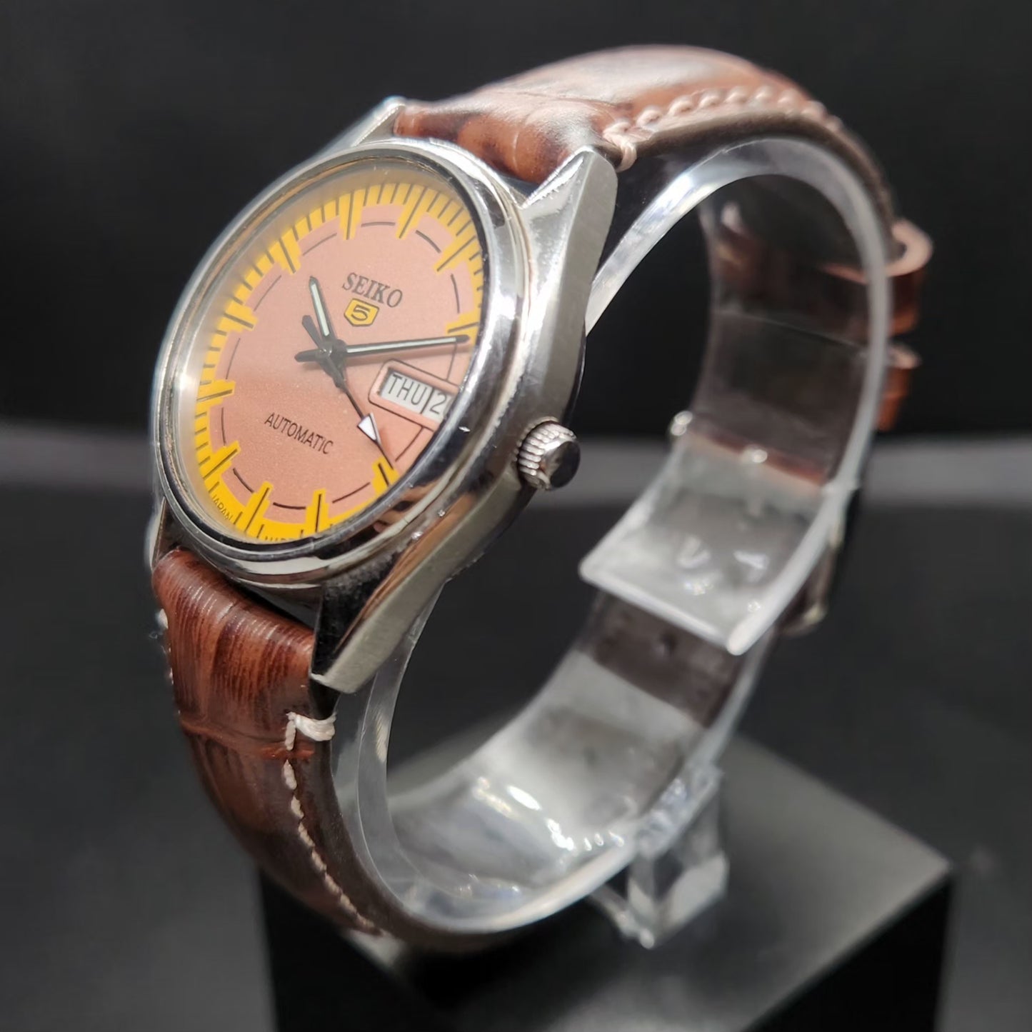 Vintage 1984 Original Seiko 5 Automatic 6349-549A Repainted Peach Face 23 Jewels Day-Date Japanese Men's Wrist Watch VS78
