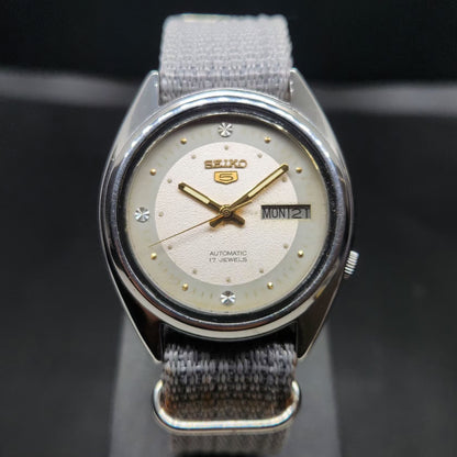 Vintage 1977 Original Seiko 5 Automatic 7019-5080 Grey Face 21 Jewels Day-Date Japanese Men's Wrist Watch VS79