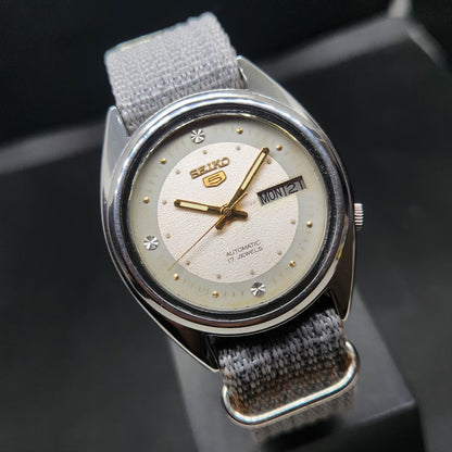 Vintage 1977 Original Seiko 5 Automatic 7019-5080 Grey Face 21 Jewels Day-Date Japanese Men's Wrist Watch VS79