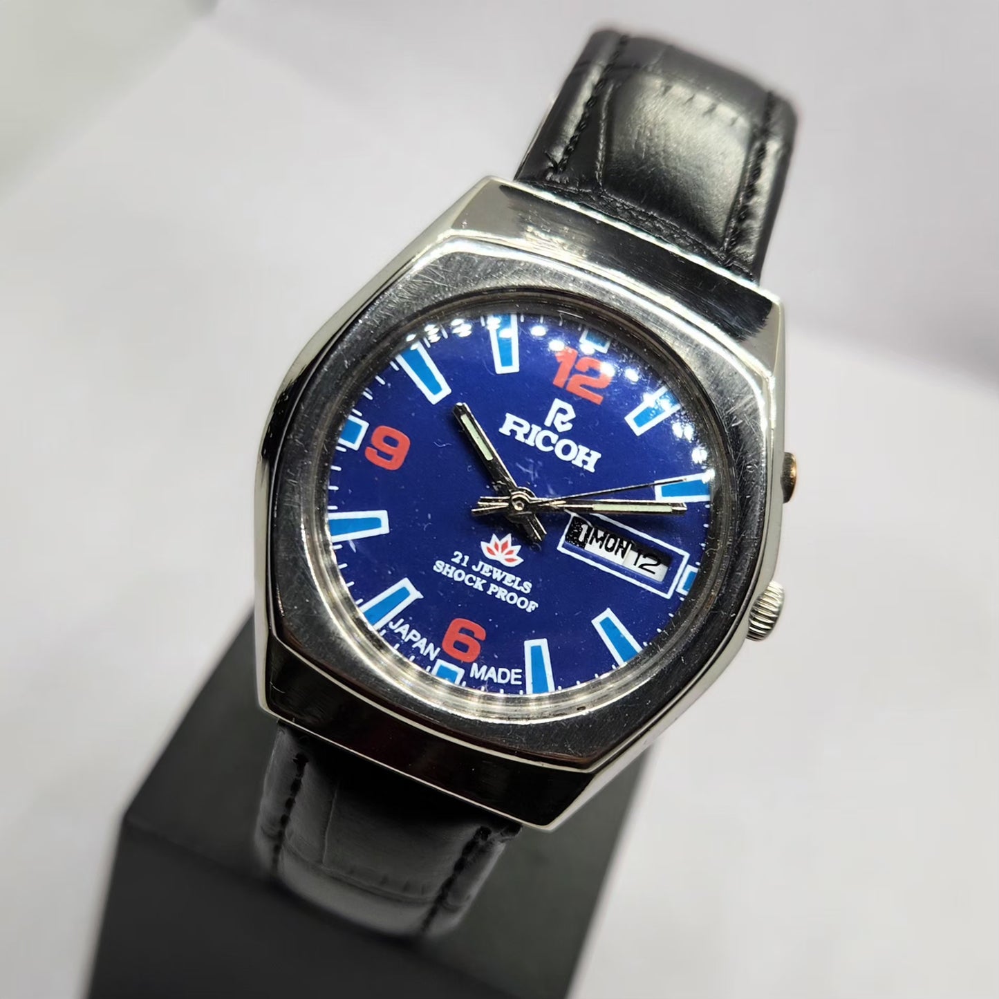 Vintage Ricoh R31 Automatic Blue Face New Strap 21 Jewels Day-Date Men's Wrist Watch R42