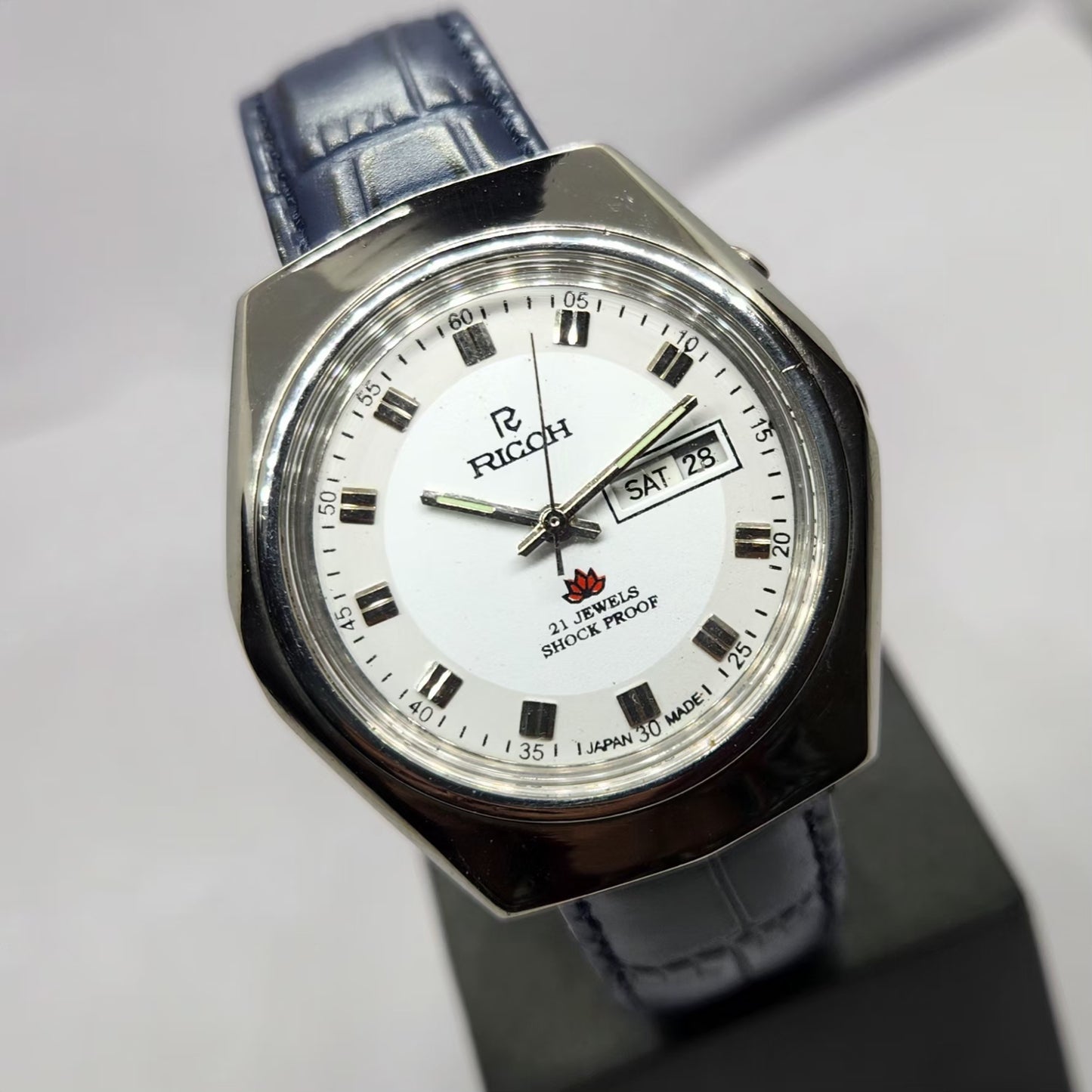 Vintage Ricoh R31 Automatic White Face New Strap 21 Jewels Day-Date Men's Wrist Watch R43