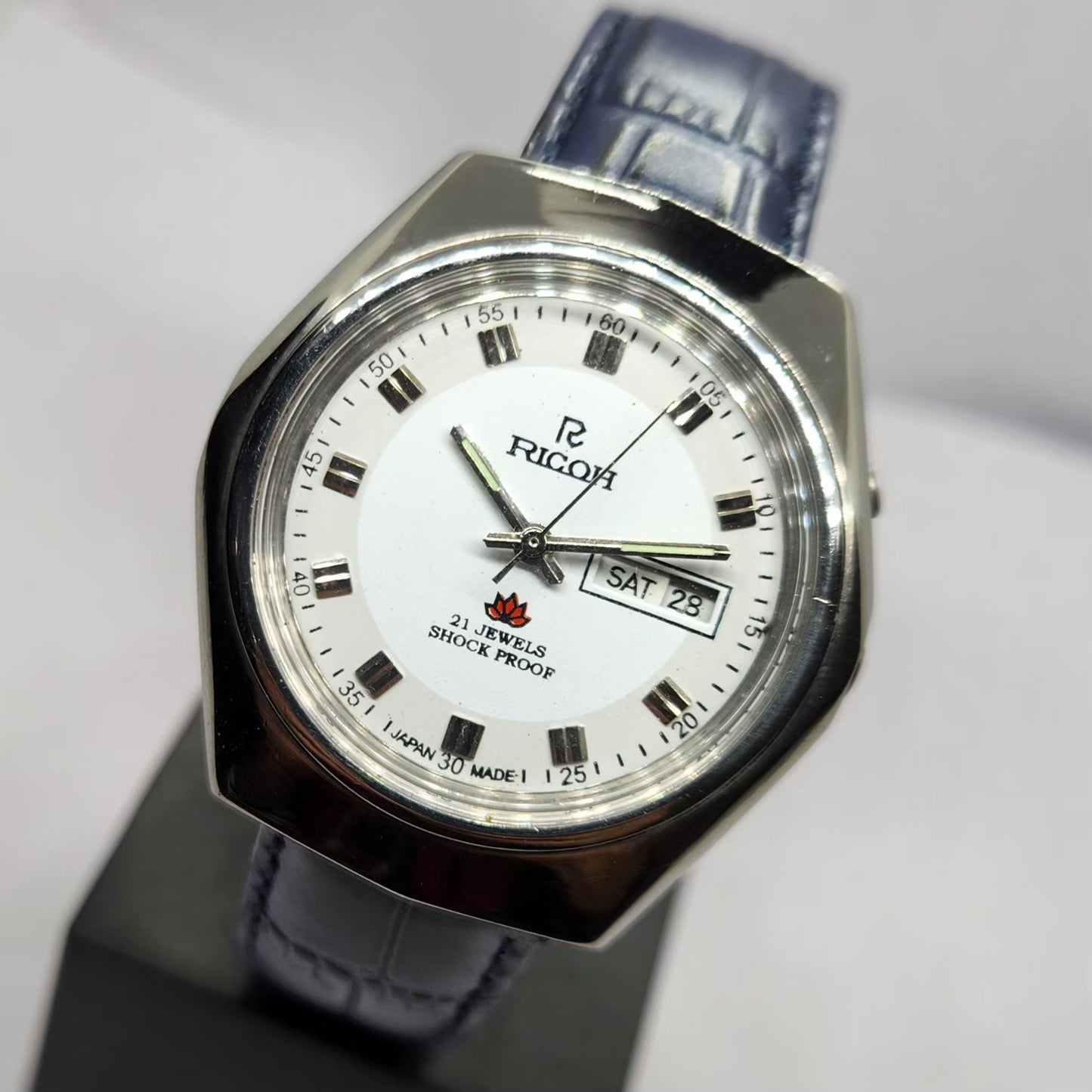Vintage Ricoh R31 Automatic White Face New Strap 21 Jewels Day-Date Men's Wrist Watch R43