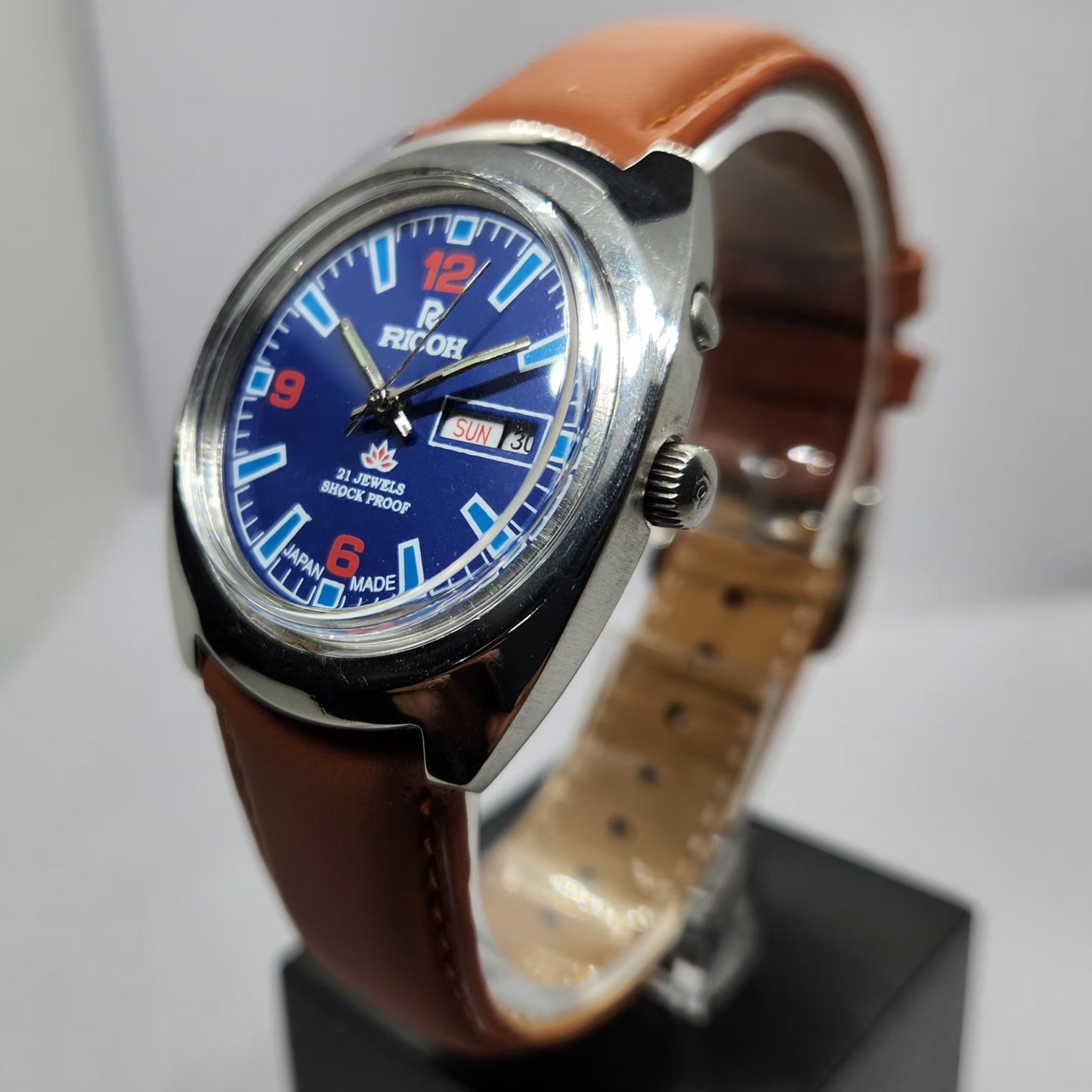 Vintage Ricoh R31 Automatic Blue Face New Strap 21 Jewels Day-Date Men's Wrist Watch R44