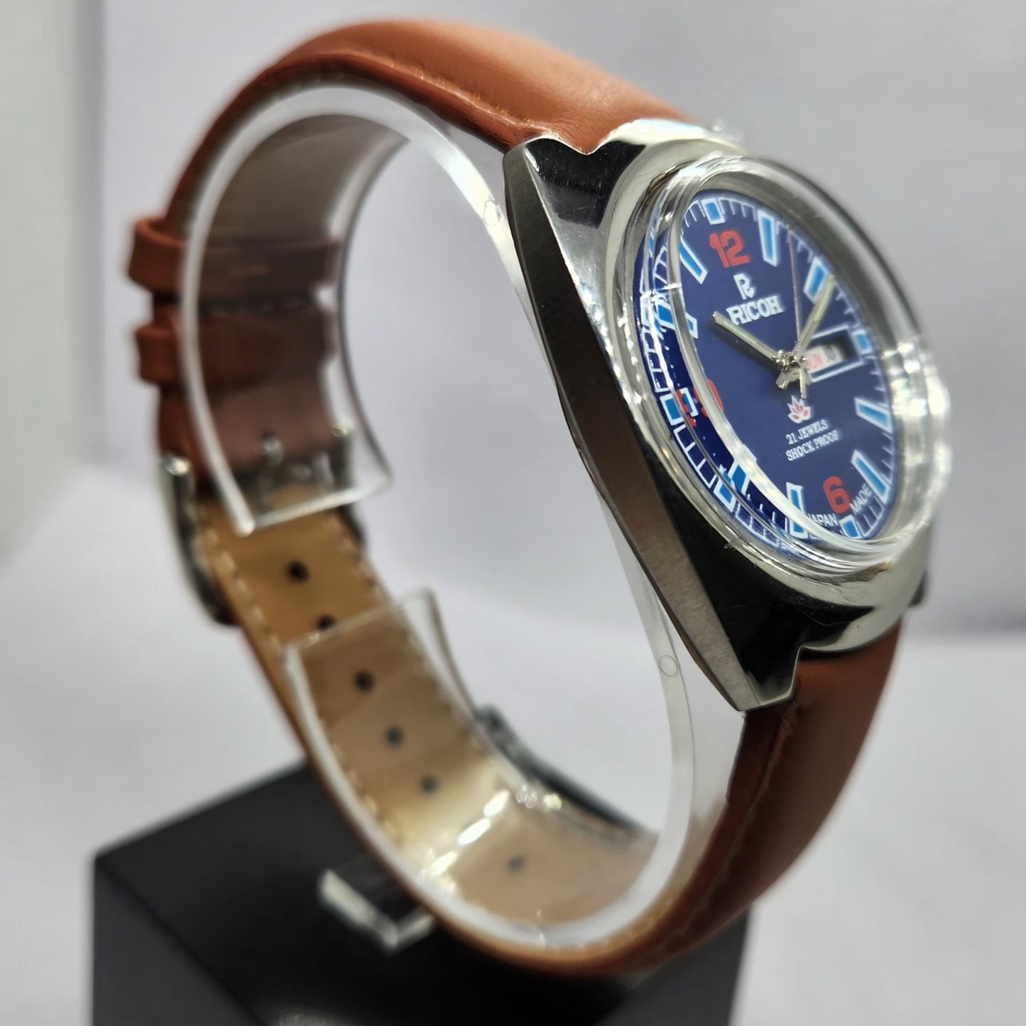 Vintage Ricoh R31 Automatic Blue Face New Strap 21 Jewels Day-Date Men's Wrist Watch R44