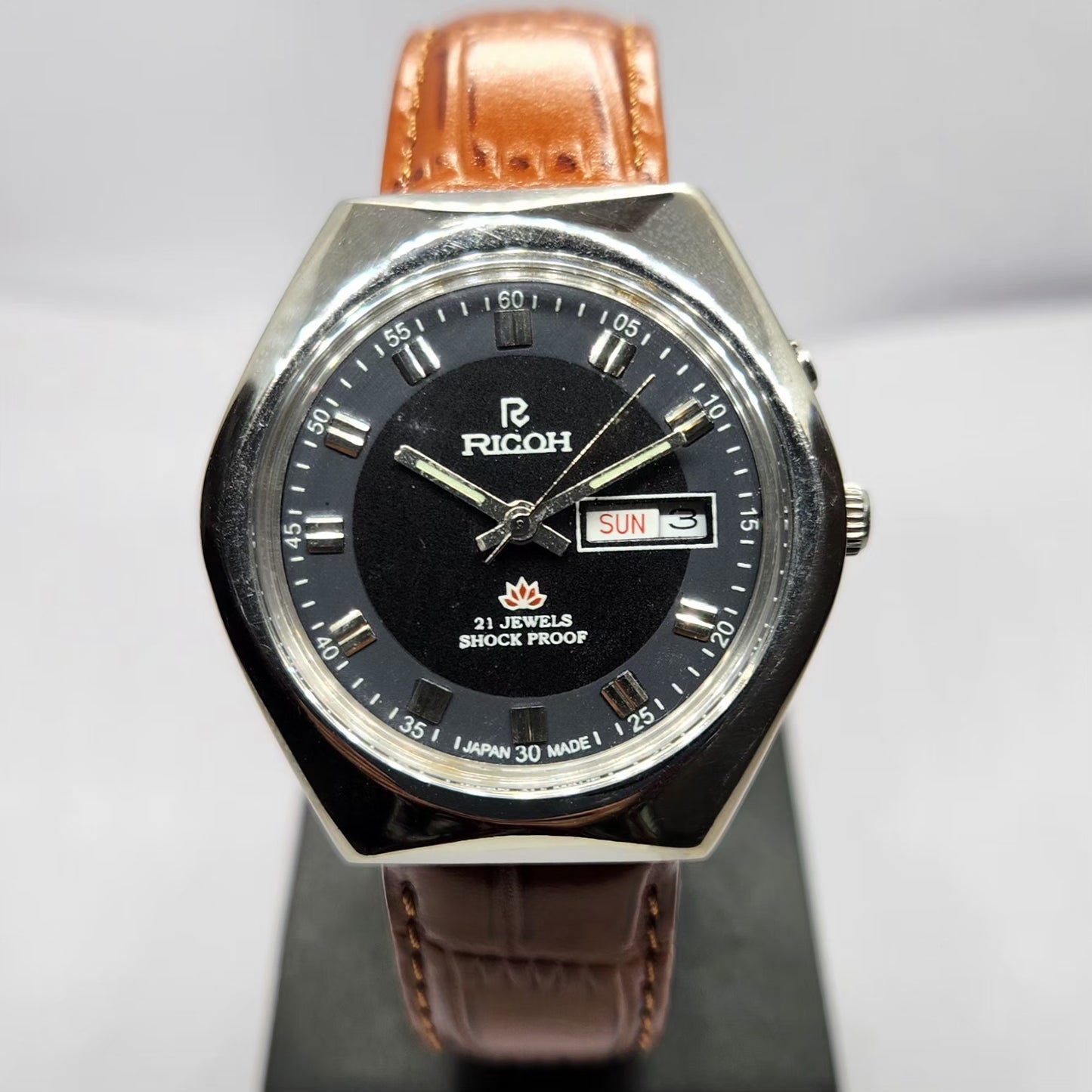 Vintage Ricoh R31 Automatic Black Face New Strap 21 Jewels Day-Date Men's Wrist Watch R45