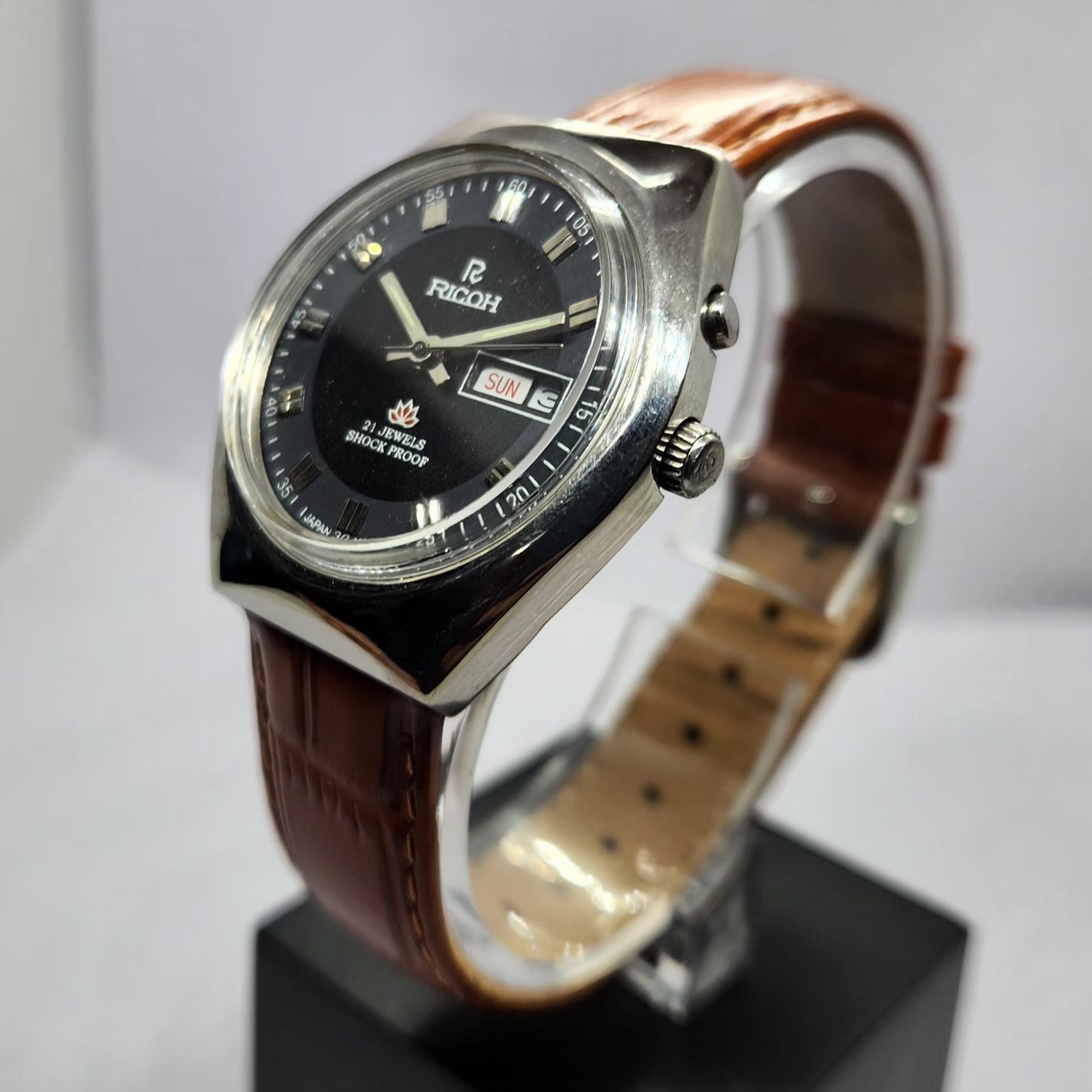 Vintage Ricoh R31 Automatic Black Face New Strap 21 Jewels Day-Date Men's Wrist Watch R45