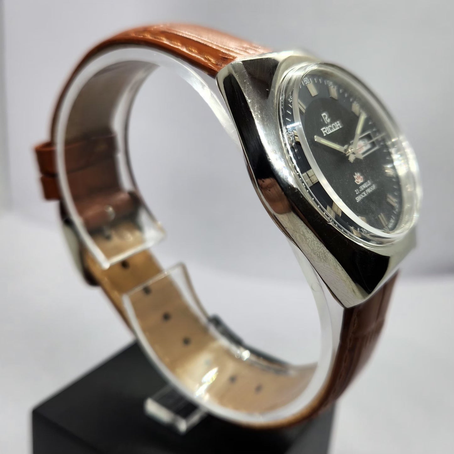 Vintage Ricoh R31 Automatic Black Face New Strap 21 Jewels Day-Date Men's Wrist Watch R45