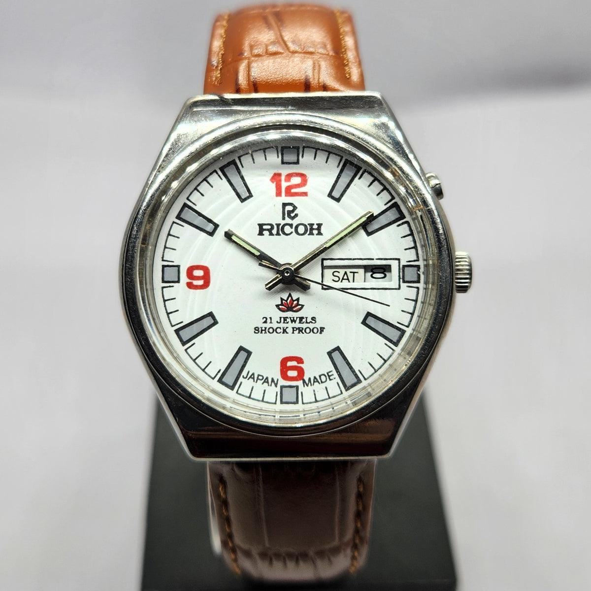 Vintage Ricoh R31 Automatic White Face New Strap 21 Jewels Day-Date Men's Wrist Watch R47