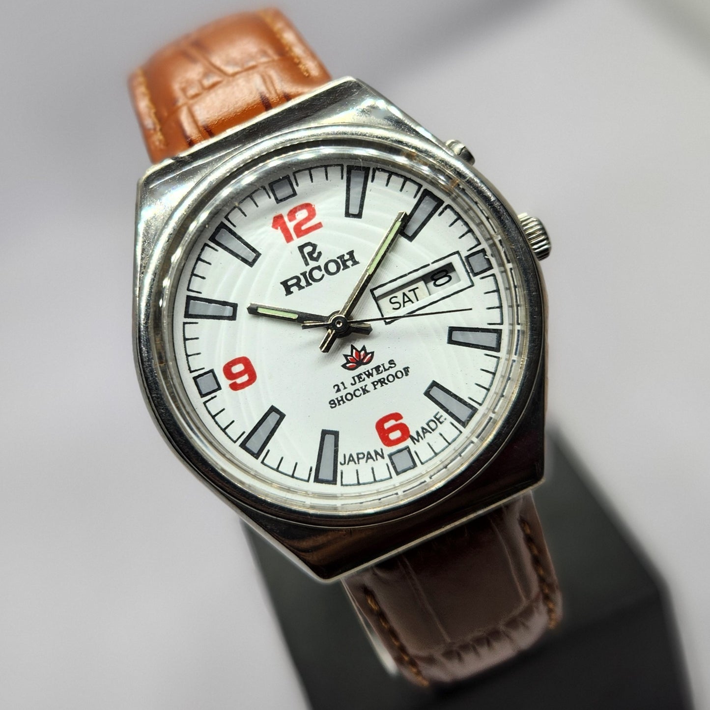 Vintage Ricoh R31 Automatic White Face New Strap 21 Jewels Day-Date Men's Wrist Watch R47