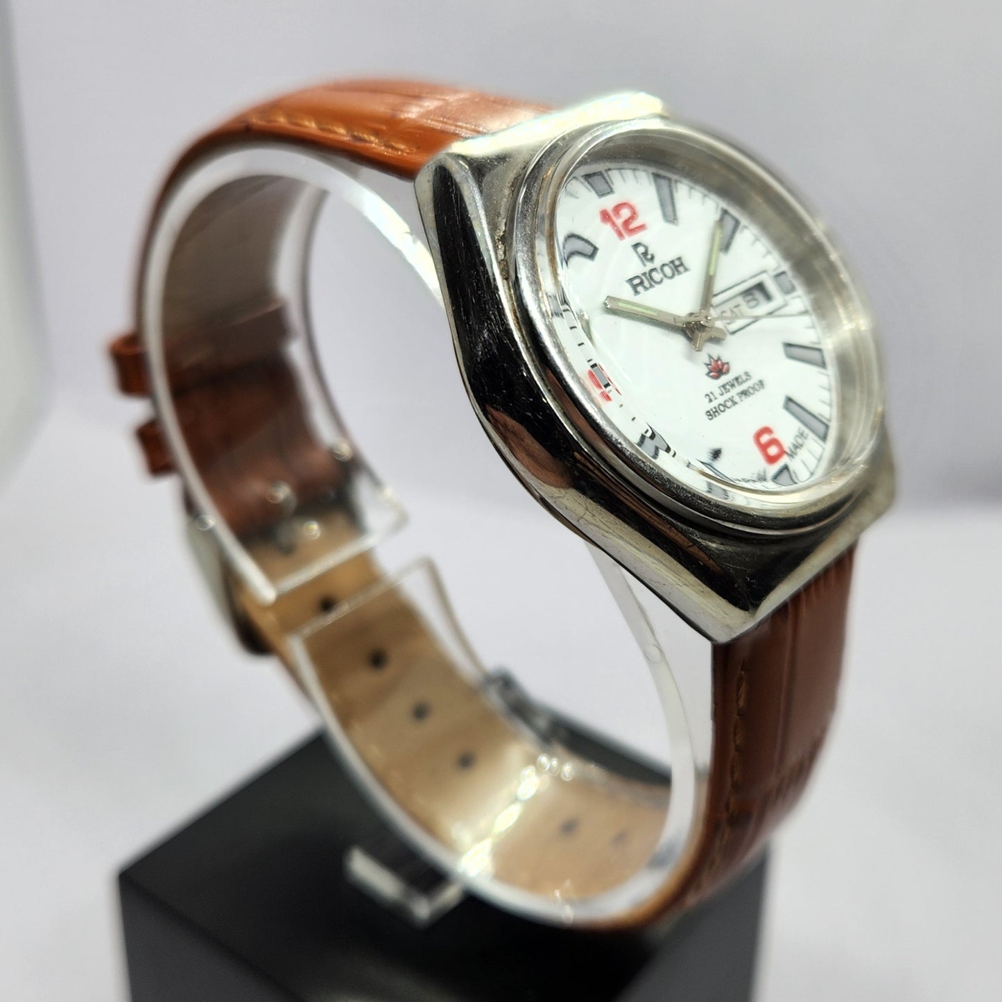 Vintage Ricoh R31 Automatic White Face New Strap 21 Jewels Day-Date Men's Wrist Watch R47