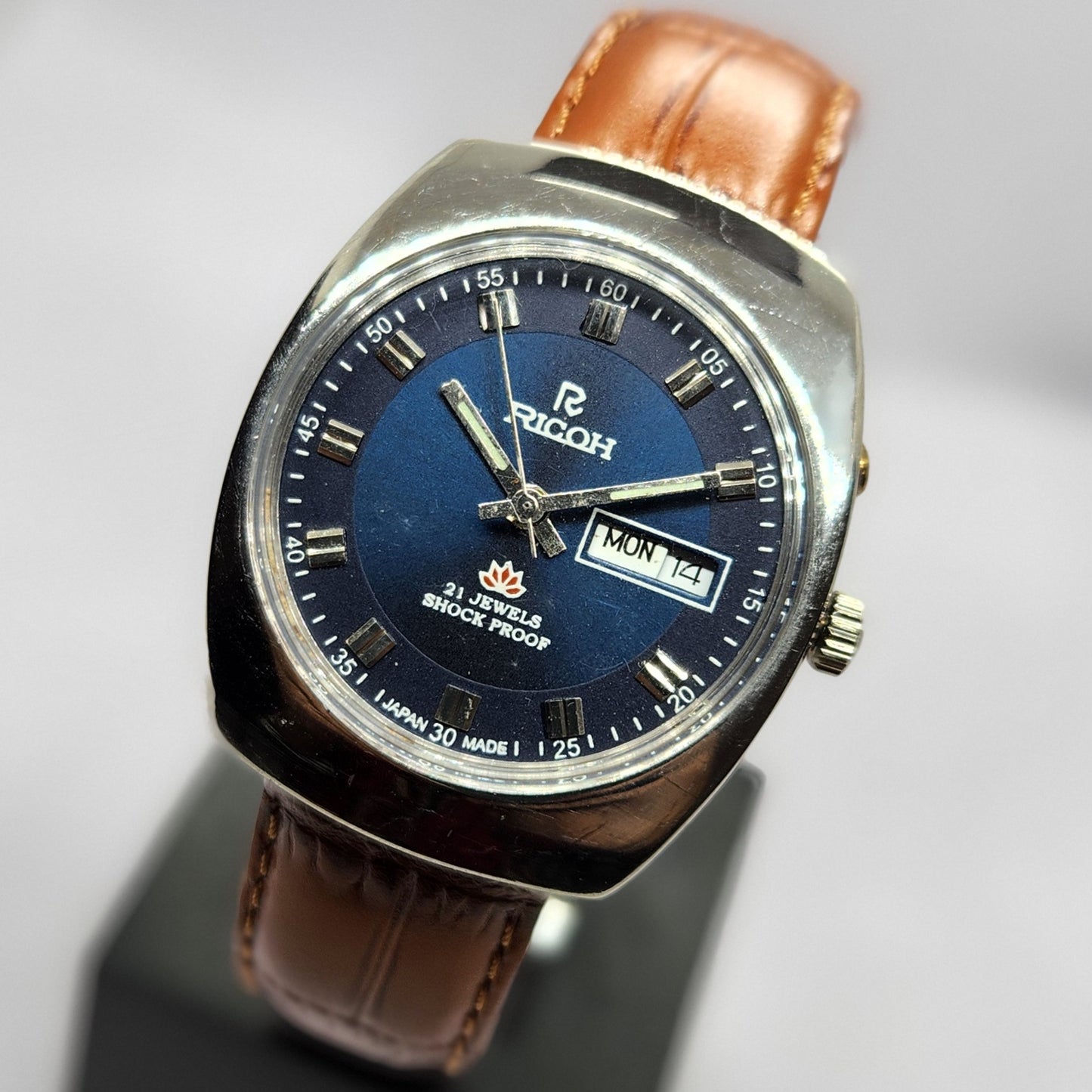 Vintage Ricoh R31 Automatic Blue Face New Strap 21 Jewels Day-Date Men's Wrist Watch R51