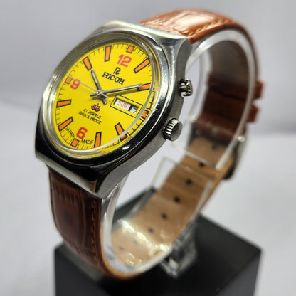 Vintage Ricoh R31 Automatic Yellow Face New Strap 21 Jewels Day-Date Men's Wrist Watch R52