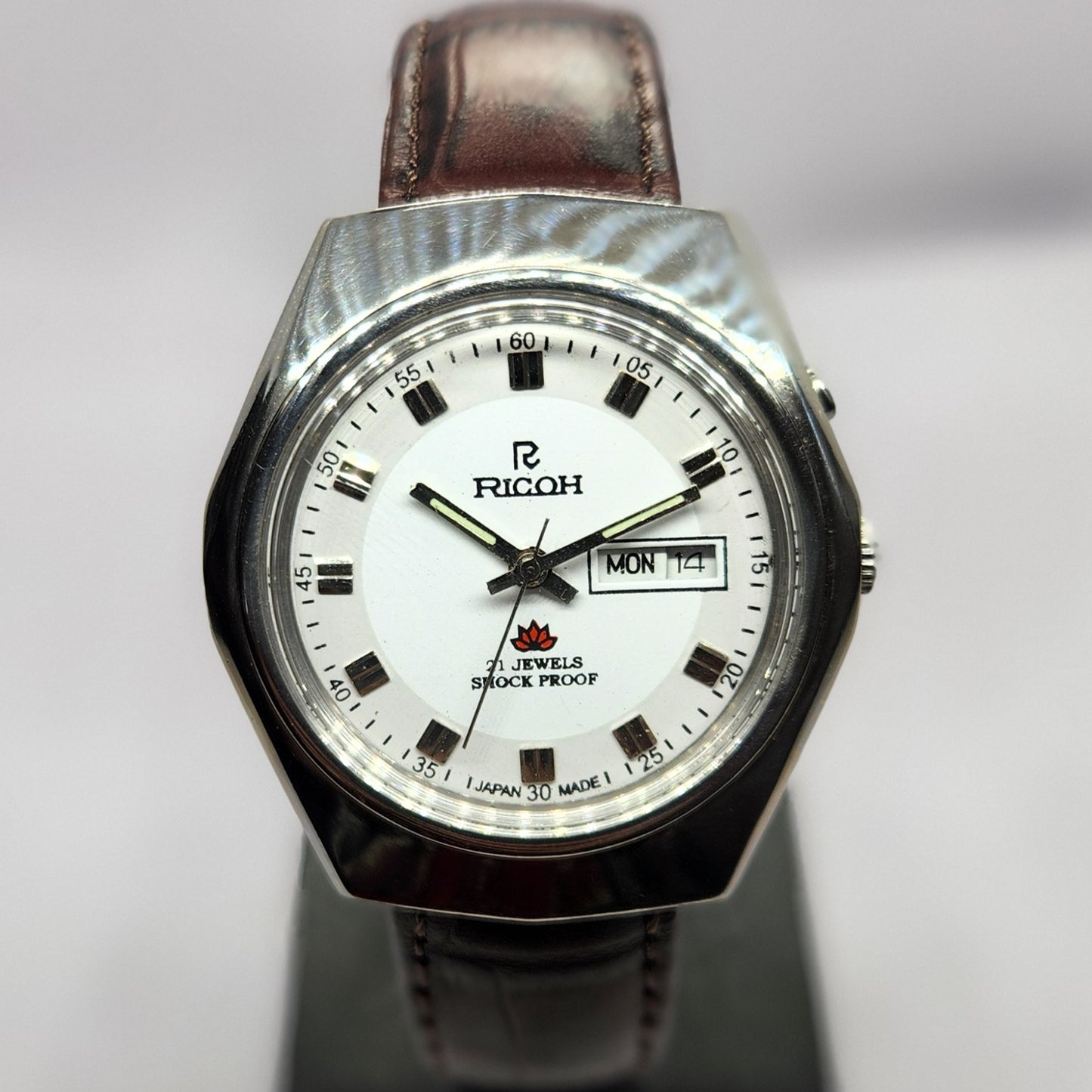 Vintage Ricoh R31 Automatic White Face New Strap 21 Jewels Day-Date Men's Wrist Watch R57