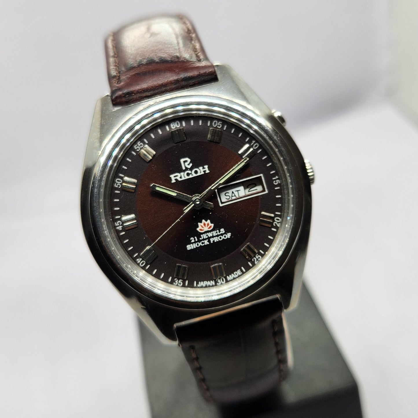 Vintage Ricoh R31 Automatic Brown Face New Strap 21 Jewels Day-Date Men's Wrist Watch R58