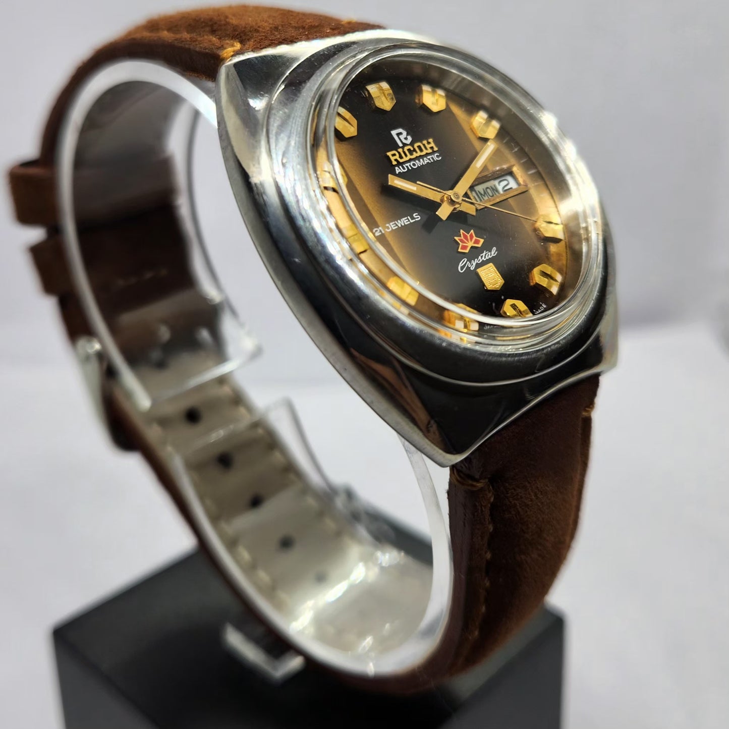 Vintage Ricoh R31 Automatic Brown Face New Strap 21 Jewels Day-Date Men's Wrist Watch R59
