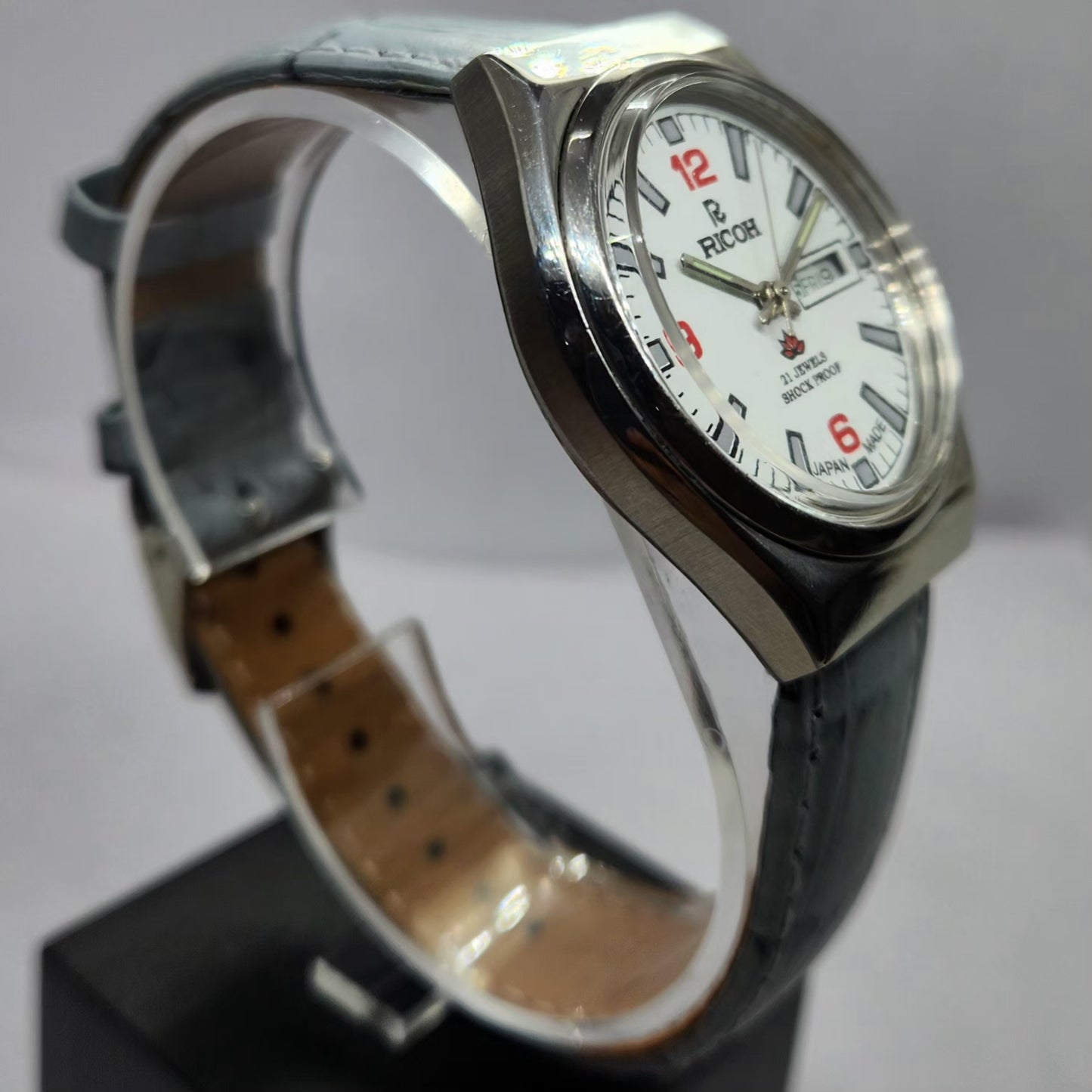 Vintage Ricoh R31 Automatic White Face New Strap 21 Jewels Day-Date Men's Wrist Watch R60