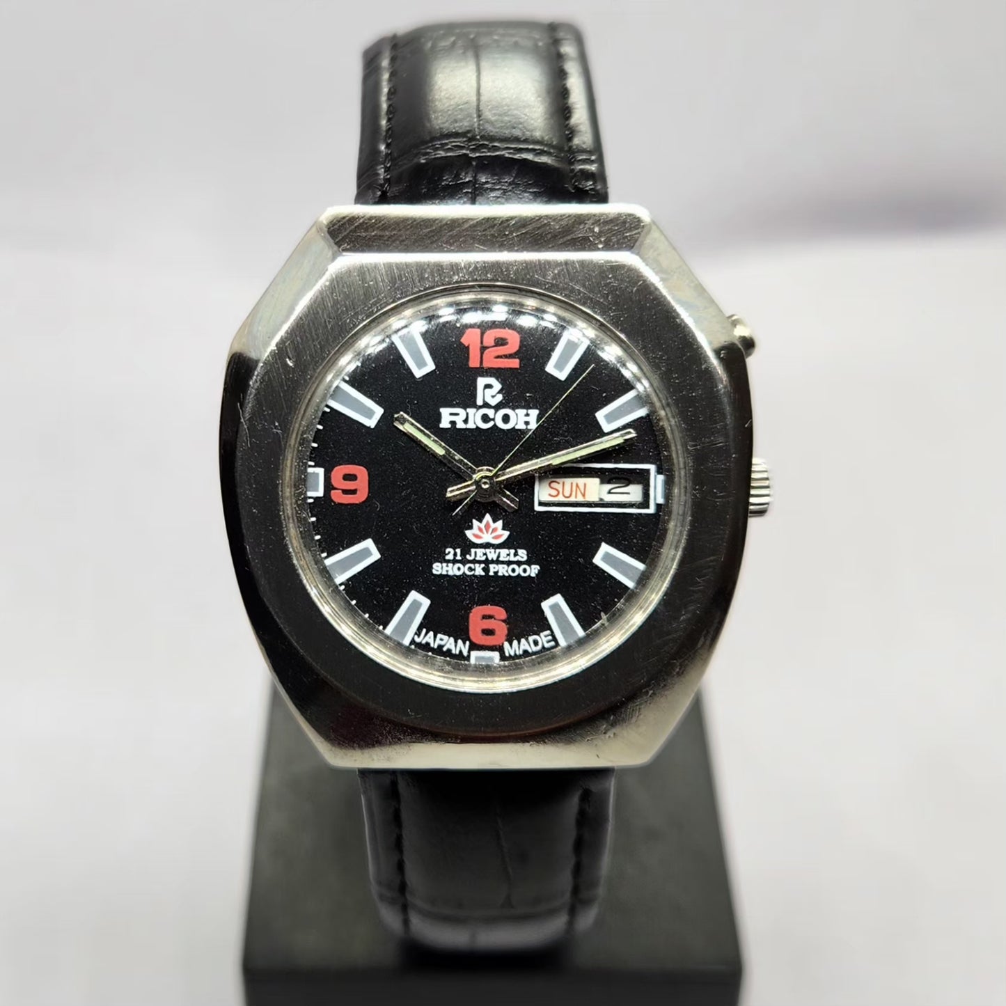 Vintage Ricoh R31 Automatic Black Face New Strap 21 Jewels Day-Date Men's Wrist Watch R64