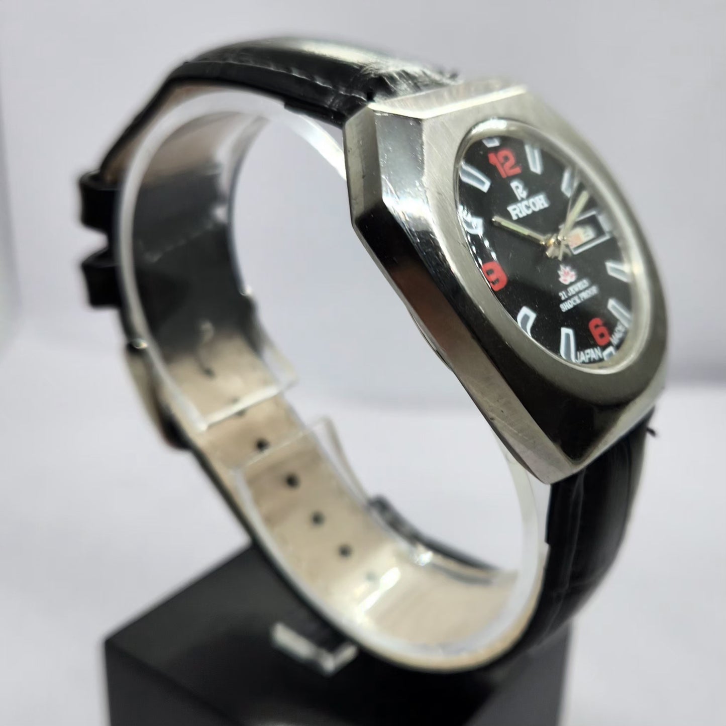 Vintage Ricoh R31 Automatic Black Face New Strap 21 Jewels Day-Date Men's Wrist Watch R64