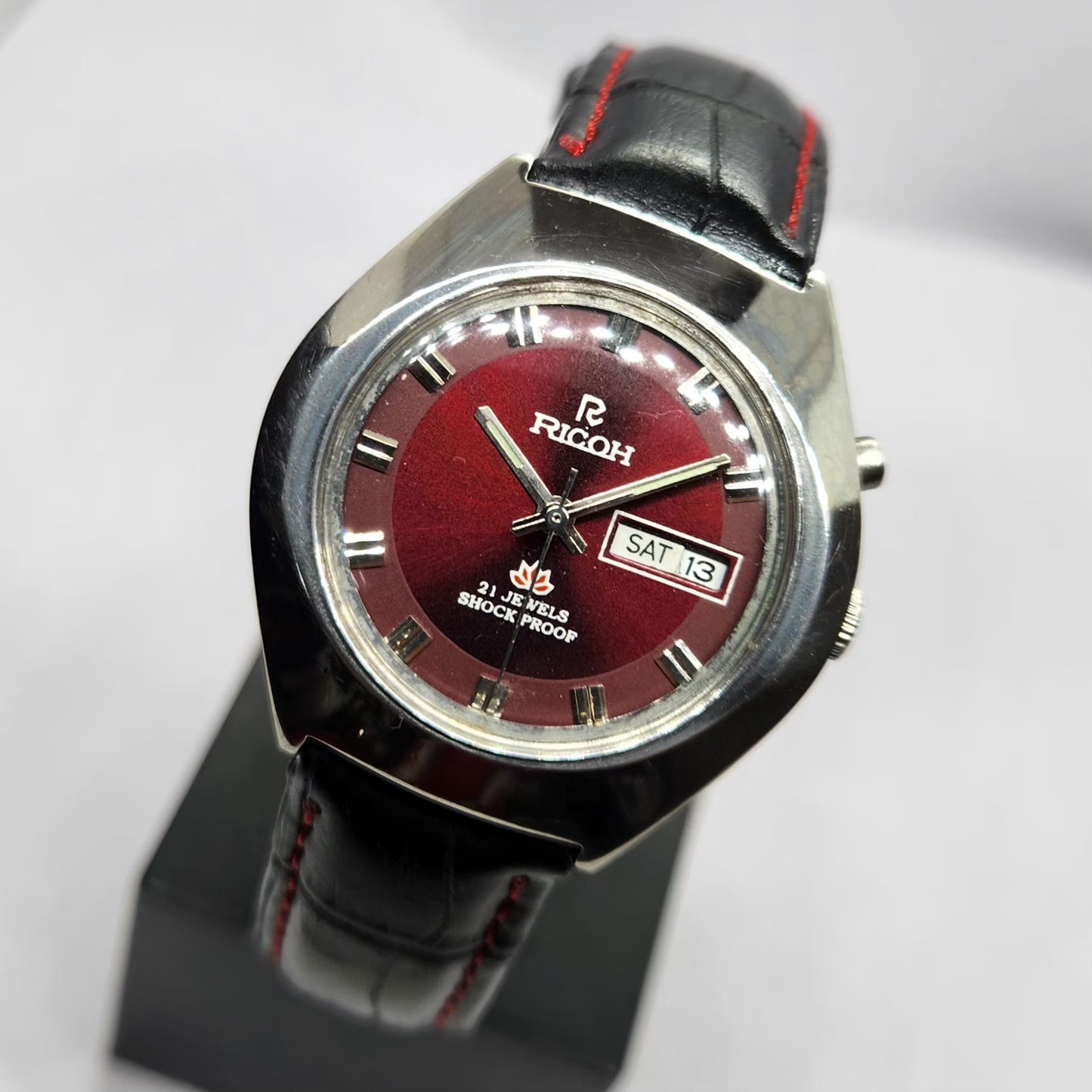 Vintage Ricoh R31 Automatic Red Face New Strap 21 Jewels Day-Date Men's Wrist Watch R65