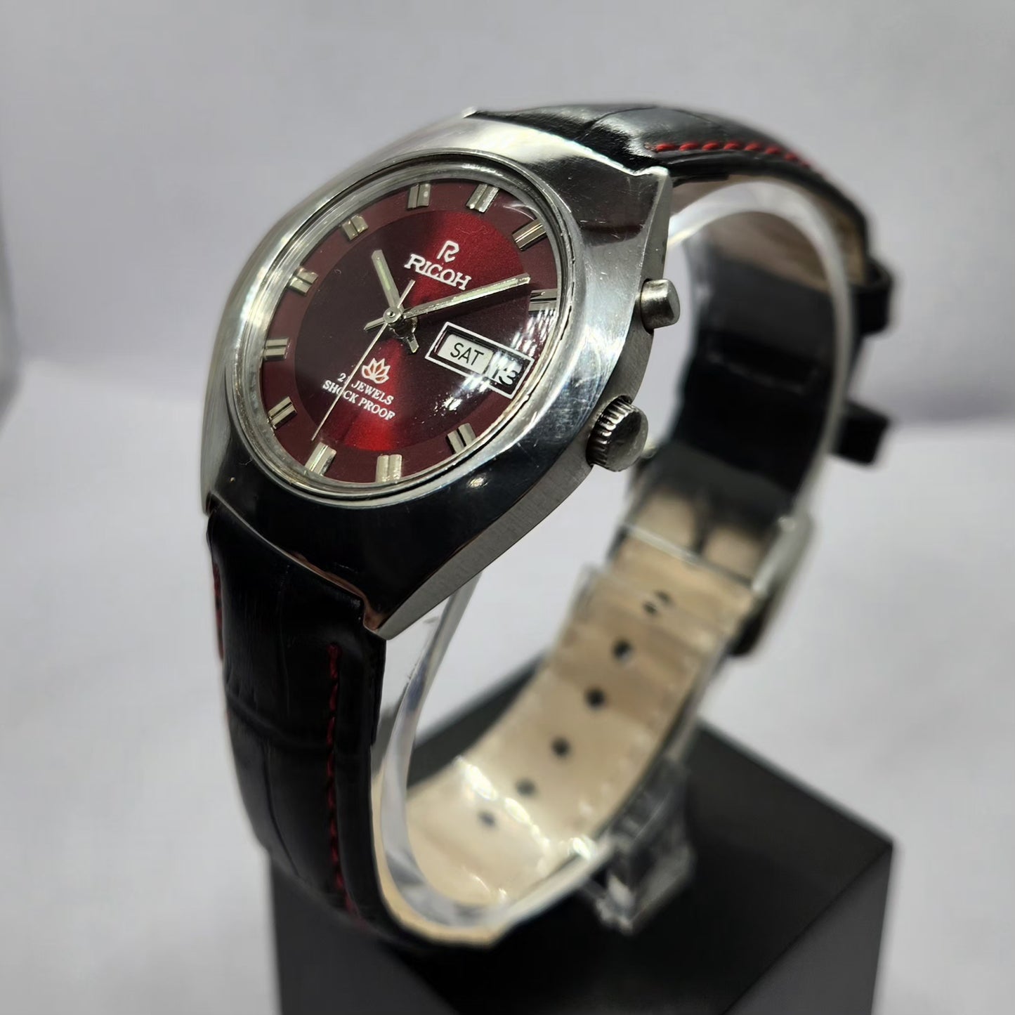 Vintage Ricoh R31 Automatic Red Face New Strap 21 Jewels Day-Date Men's Wrist Watch R65