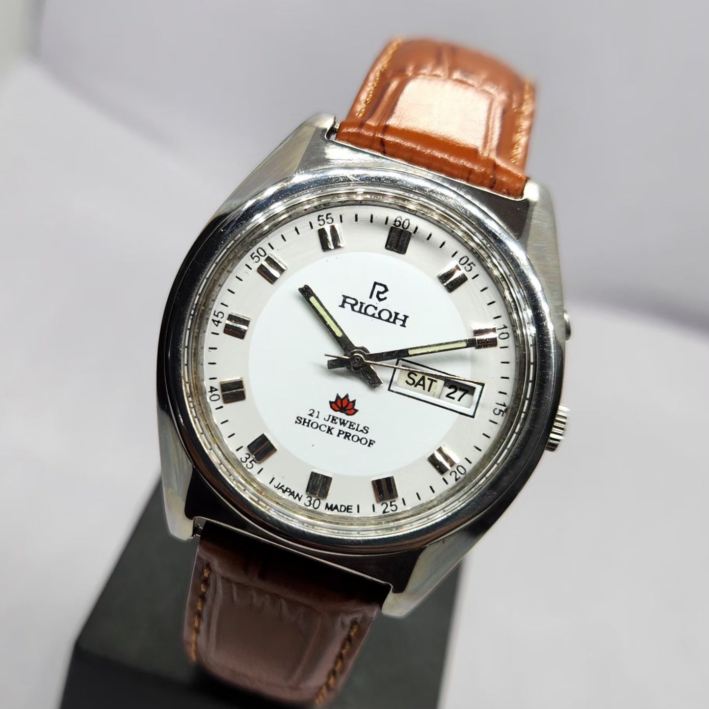 Vintage Ricoh R31 Automatic White Face New Strap 21 Jewels Day-Date Men's Wrist Watch R68
