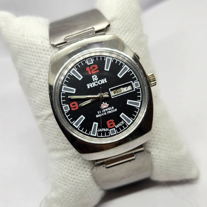 Vintage Ricoh R31 Automatic Black Face 21 Jewels Day-Date Men's Wrist Watch R70