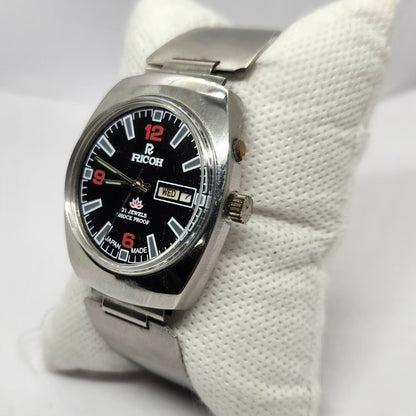 Vintage Ricoh R31 Automatic Black Face 21 Jewels Day-Date Men's Wrist Watch R70