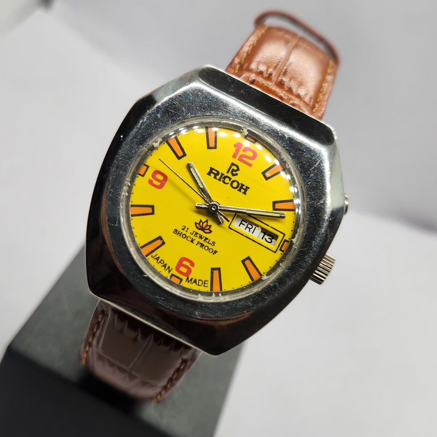 Vintage Ricoh R31 Automatic Yellow Face New Strap 21 Jewels Day-Date Men's Wrist Watch R71